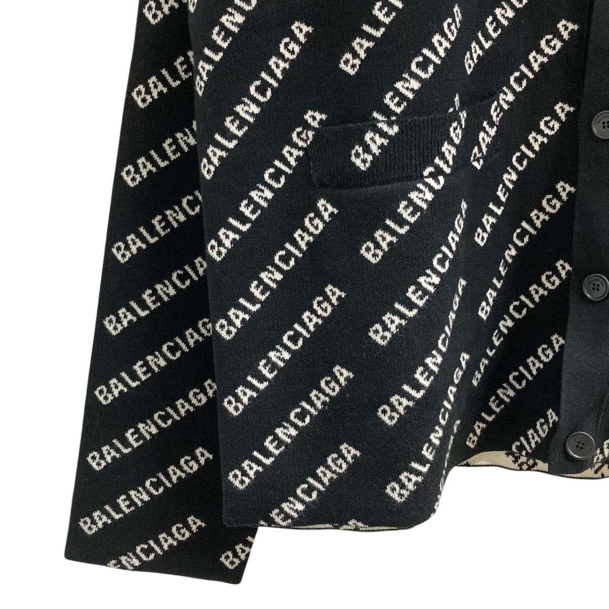 BALENCIAGA 総柄ロゴカーディガン736248 古着・中古-3枚目のアイテム画像