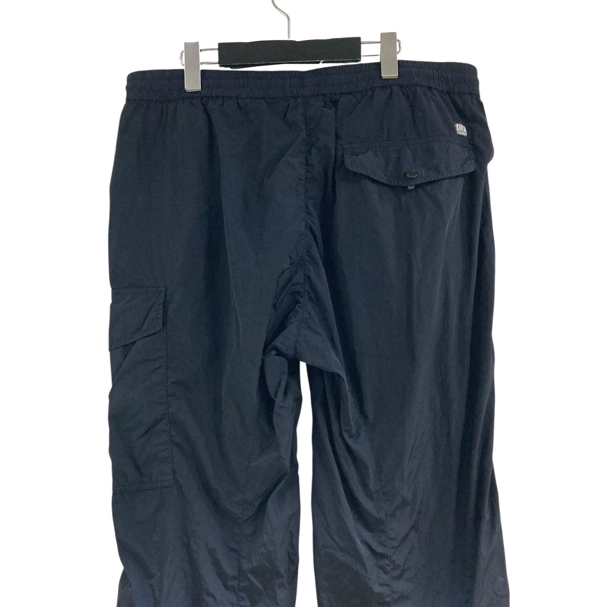 ナイロンパンツ