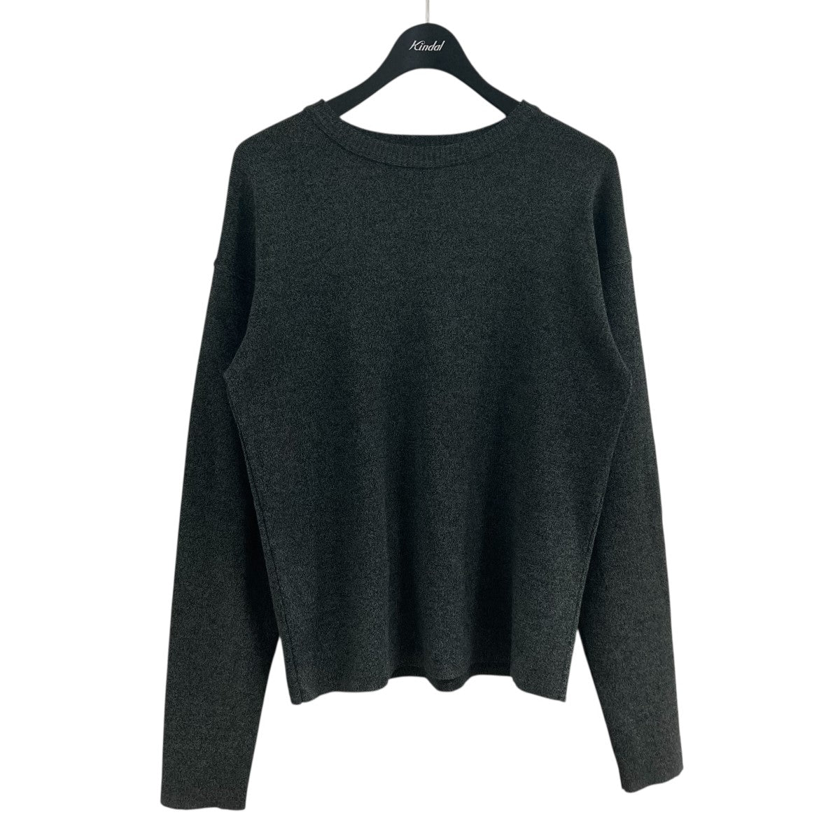 クルーネックニットセーター