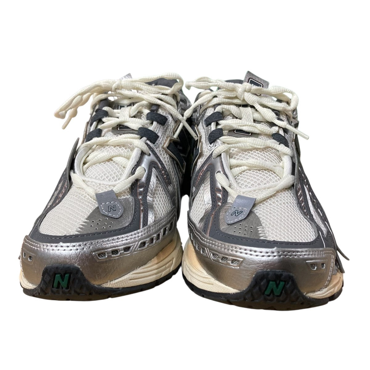 ローカットスニーカー