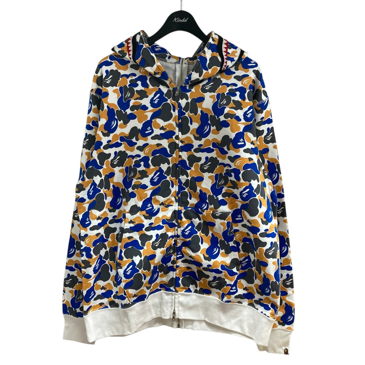 A BATHING APE(アベイシングエイプ) カモ柄ジップアップシャーク