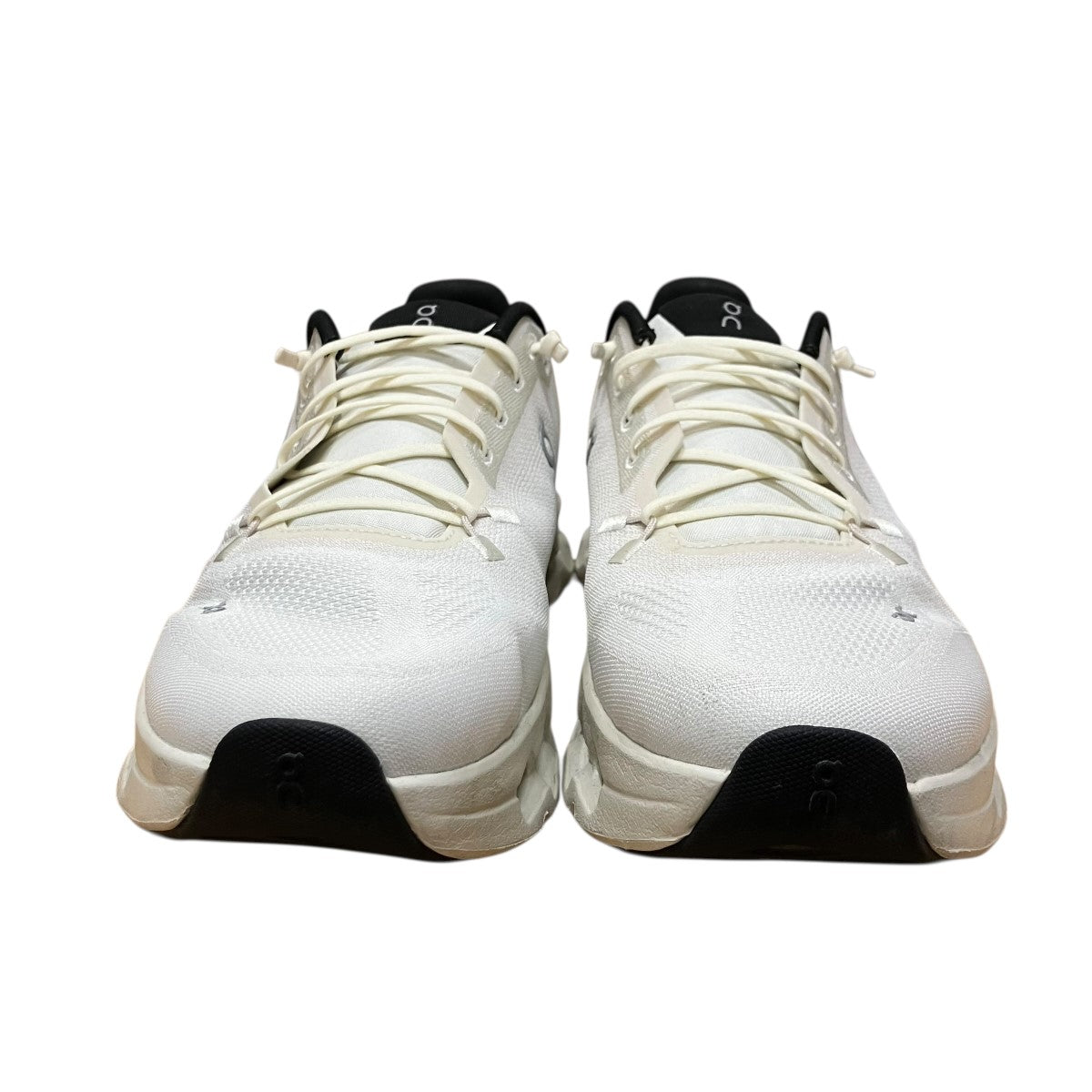 ローカットスニーカー