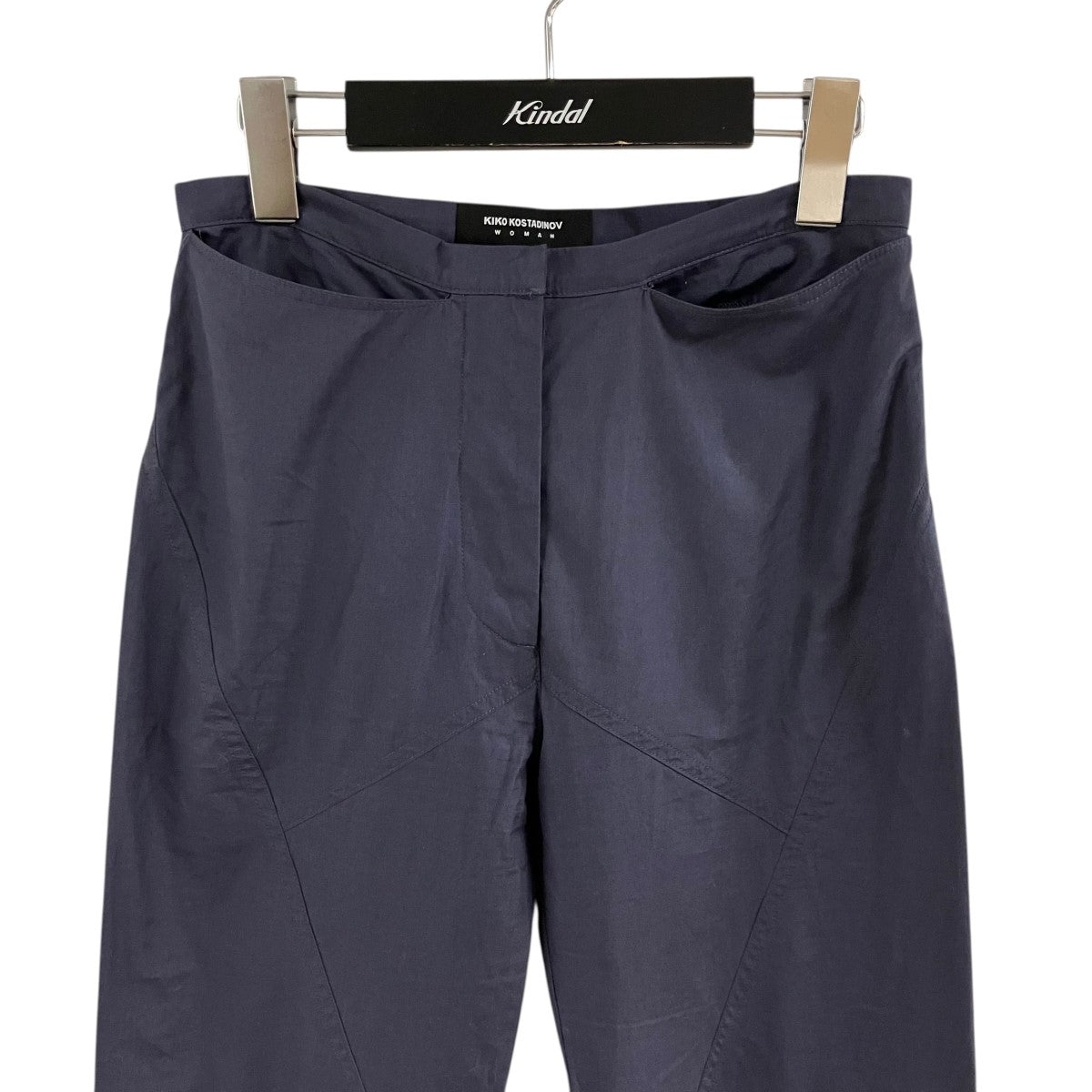 ビジューパンツ