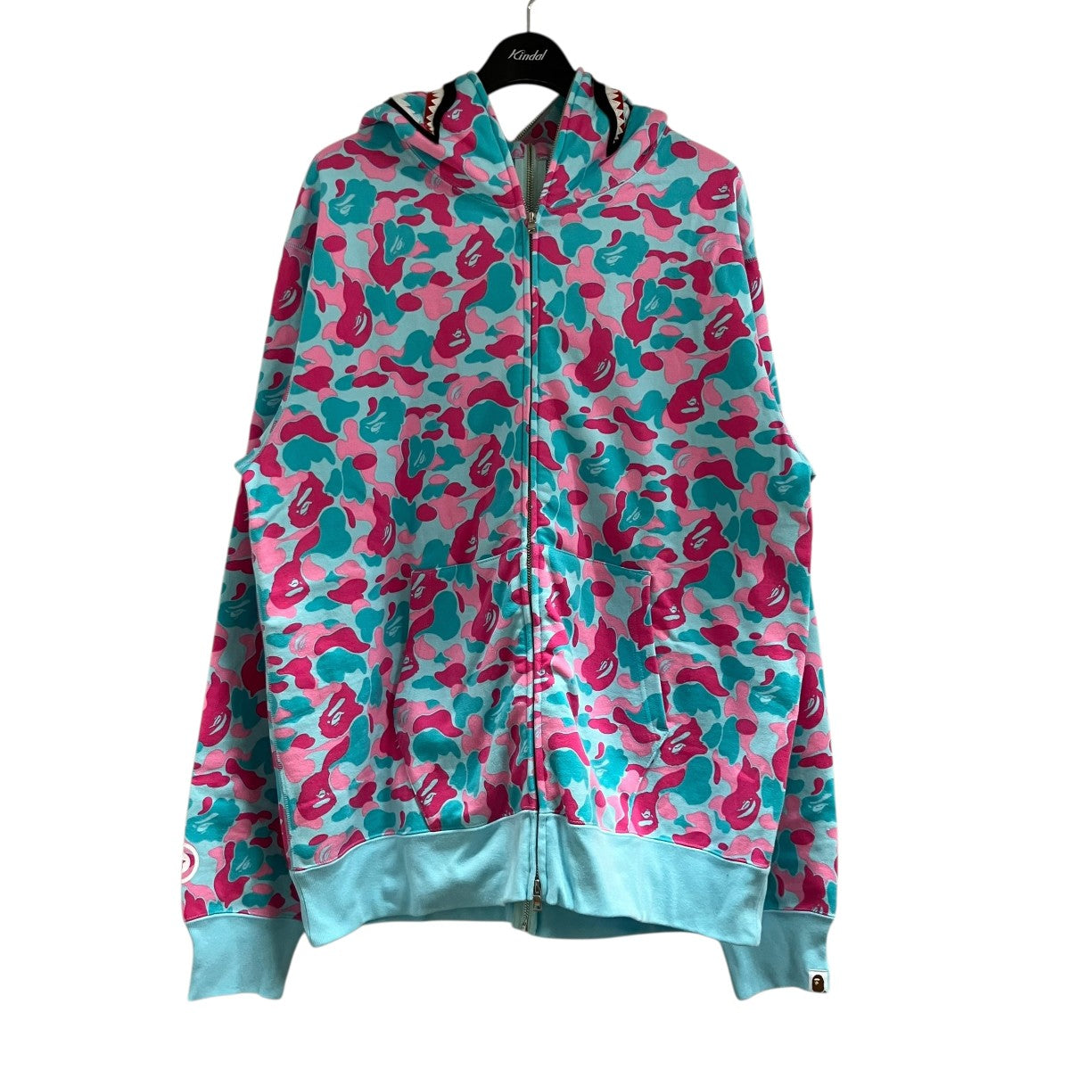 A BATHING APE(アベイシングエイプ) カモ柄シャークジップアップ