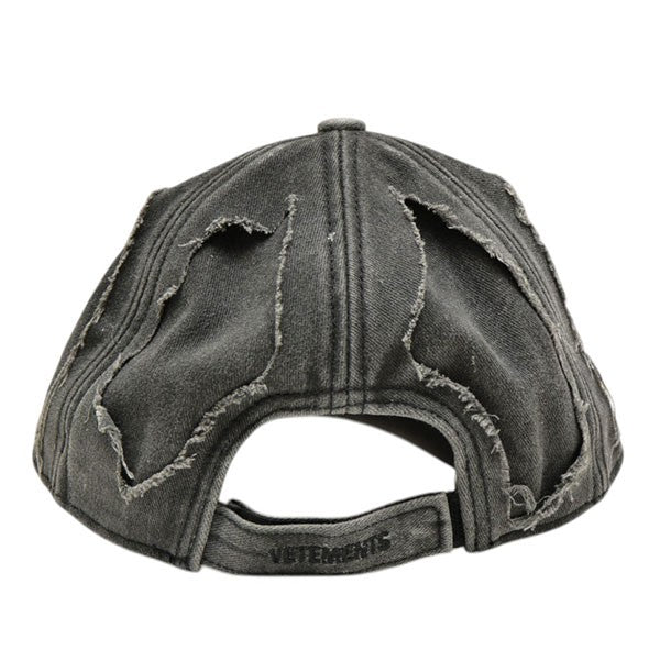 VETEMENTS 2024AW Fully Distressed Piercing Cap USED加工キャップ UA65CA200B 古着・中古-3枚目のアイテム画像