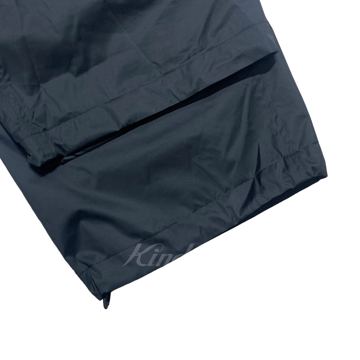 オーラリーの24SS HARD TWIST POLYESTER SATIN LAMINATE FIELD PANTS パンツです。 AURALEE ボトムス 古着・中古アイテム