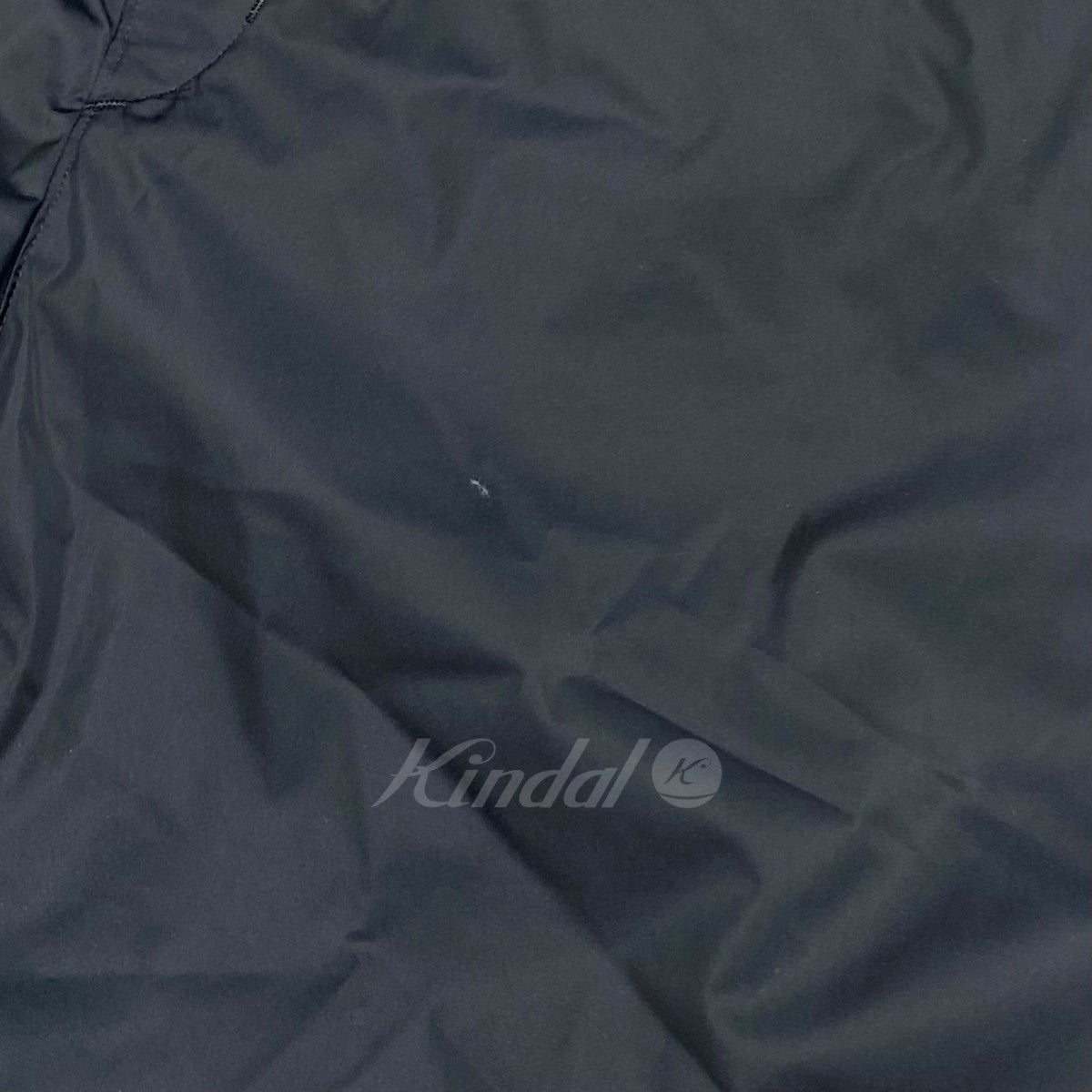 オーラリーの24SS HARD TWIST POLYESTER SATIN LAMINATE FIELD PANTS パンツです。 AURALEE ボトムス 古着・中古アイテム