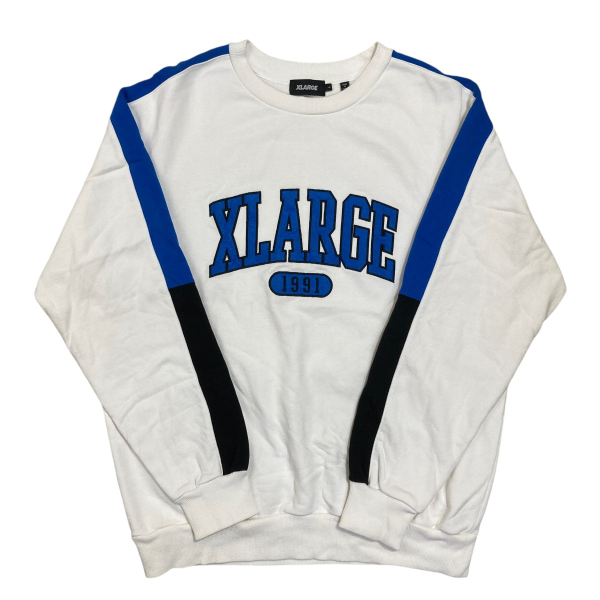 X-LARGE(エクストララージ) PANELED CREWNECK SWEATロゴ刺繍クルーネックスウェット101211012002  101211012002 ホワイト×ブルー サイズ L｜【公式】カインドオルオンライン ブランド古着・中古通販【kindal】