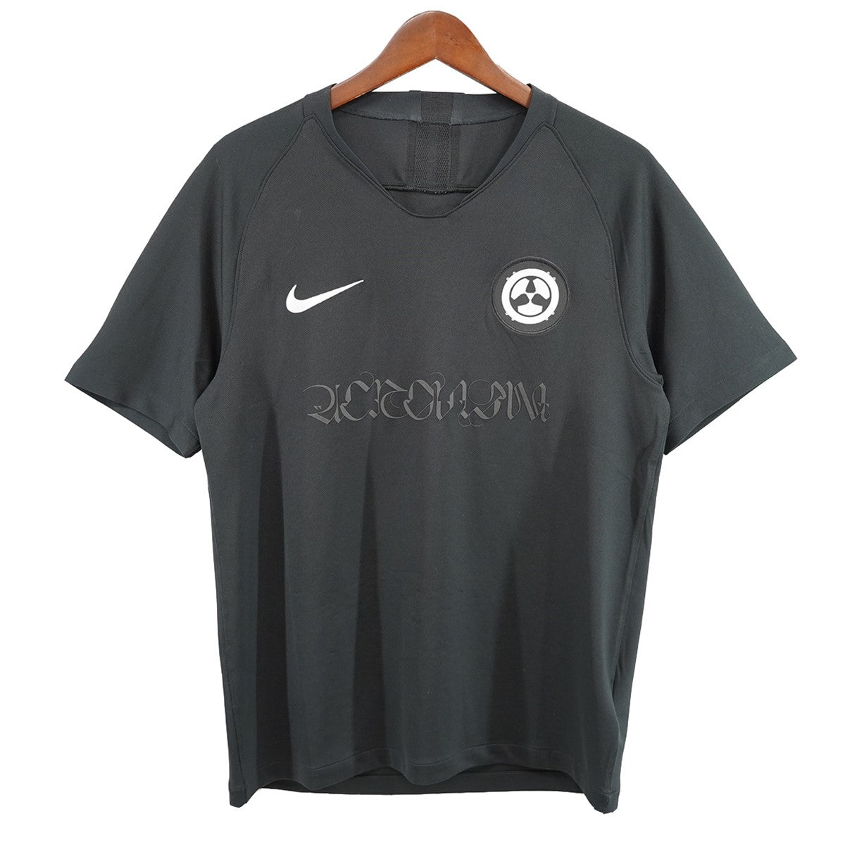 ACRONYM × NIKE 22SS ACRONYM STADIUM JERSEYS ロゴ ジャージー Tシャツ DC8809-010 ブラック  サイズ M｜【公式】カインドオルオンライン ブランド古着・中古通販【kindal】