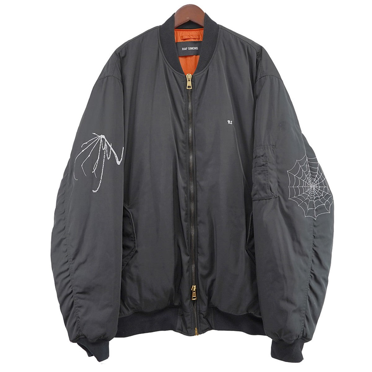 RAF SIMONS(ラフシモンズ) 21AW Spider print MA-1 bomber スパイダー ロゴ ボンバージャケット  MOD.212-M621B ブラック サイズ 46｜【公式】カインドオルオンライン ブランド古着・中古通販【kindal】