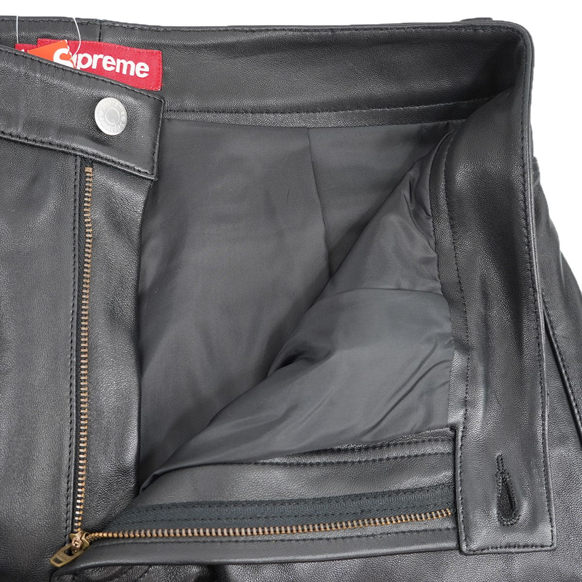 Supreme 24SS Baggy Leather Shortレザー クラシックロゴ ワイド バギー ショーツ ハーフパンツ 古着・中古-4枚目のアイテム画像