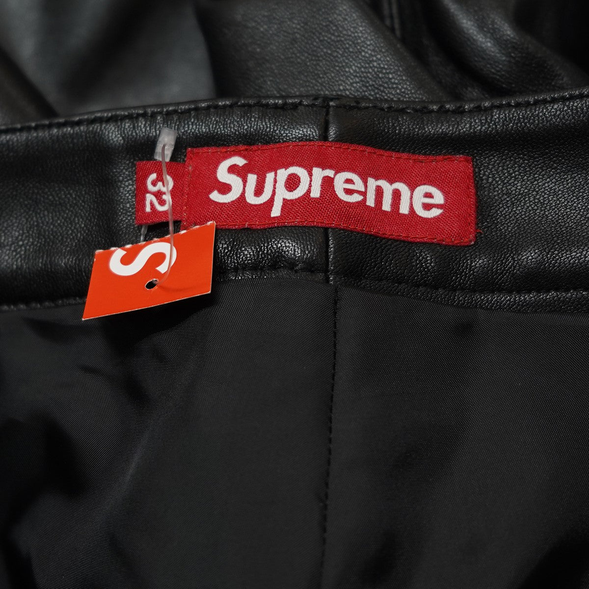 Supreme 24SS Baggy Leather Shortレザー クラシックロゴ ワイド バギー ショーツ ハーフパンツ 古着・中古-5枚目のアイテム画像