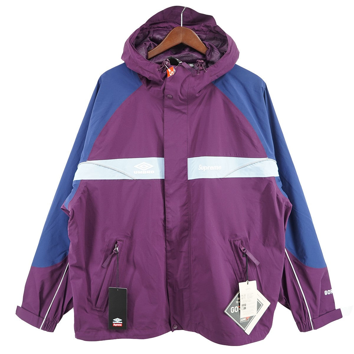 Supreme×UMBRO 25SS Umbro GORE-TEX Hooded Jacketロゴ