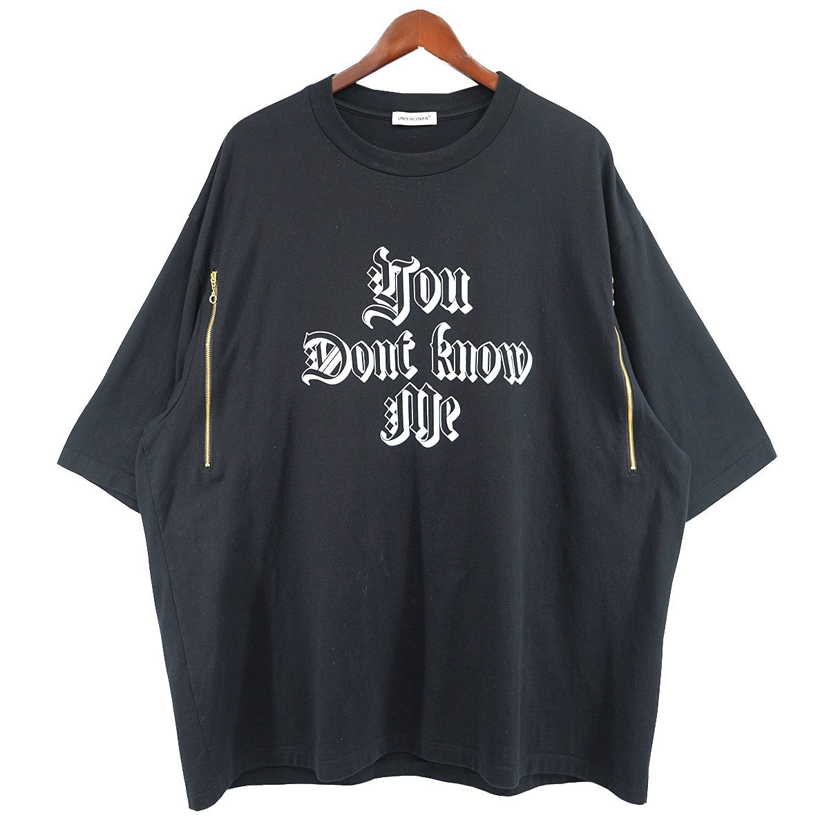 UNDERCOVER(アンダーカバー) 25SS AHZIPTEE You Dont know meGraphic 