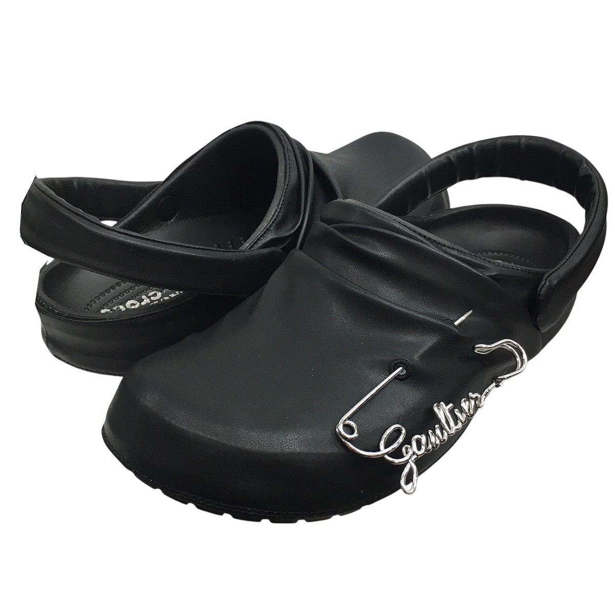 25AW JPG x Crocs Draped Classic Clogロゴ ピン フェイクレザー クラシック クロッグ サンダル シューズ