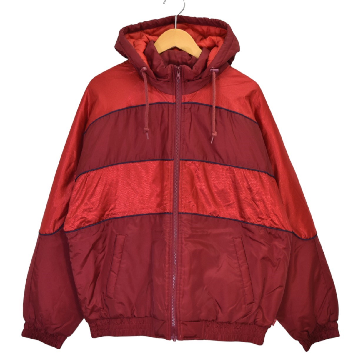 Supreme(シュプリーム) Sports Piping Puffy Jacket中綿ジャケット 