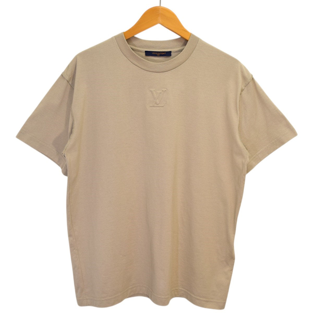 LOUIS VUITTON(ルイヴィトン) エンボスLV Tシャツ 2025SSRM251Q