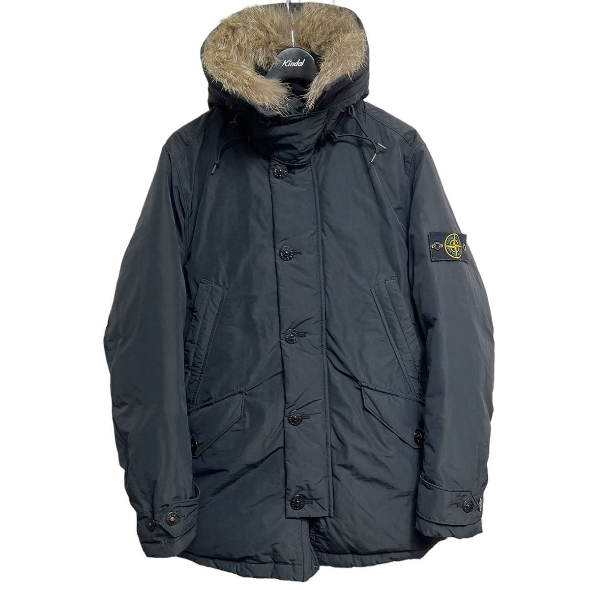 STONE ISLAND(ストーンアイランド) MICROREPS DOWN ファーフードダウンジャケット 611540926-A ブラック サイズ  M｜【公式】カインドオルオンライン ブランド古着・中古通販【kindal】