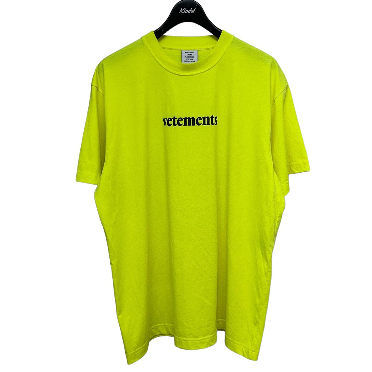 VETEMENTS(ヴェトモン) 20SSLogo TeeロゴプリントバーコードパッチTシャツSS20TR304 SS20TR304 FLUO  YELLOW(ネオンイエロー) サイズ 17｜【公式】カインドオルオンライン ブランド古着・中古通販【kindal】