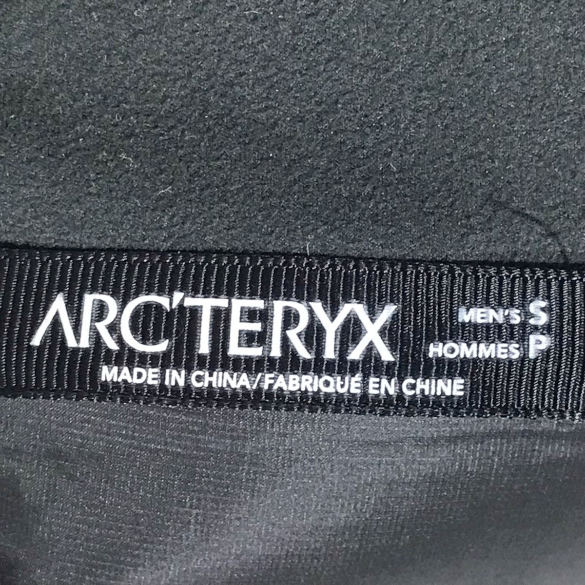 アークテリクスのダウンジャケット Camosun Parka カモーソンパーカ 16110です。 ARC’TERYX アウター 古着・中古アイテム