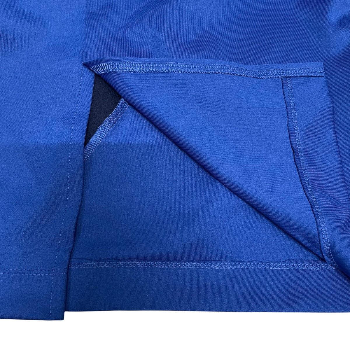 ビーデンのLOW WAIST MIDI SKIRT スカートです。 BEEDEN 古着・中古 ボトムス アイテム