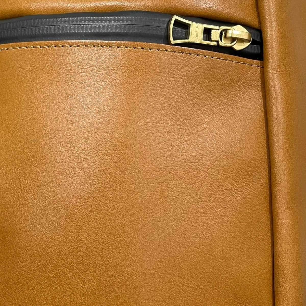 レザーボディバッグ gloss スリングバッグ 01642-v3