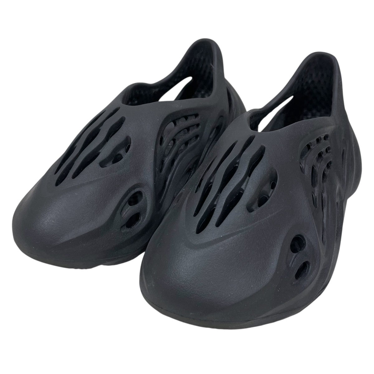 スリッポンシューズ YEEZY FOAM RUNNER イージー フォームランナー HP8739