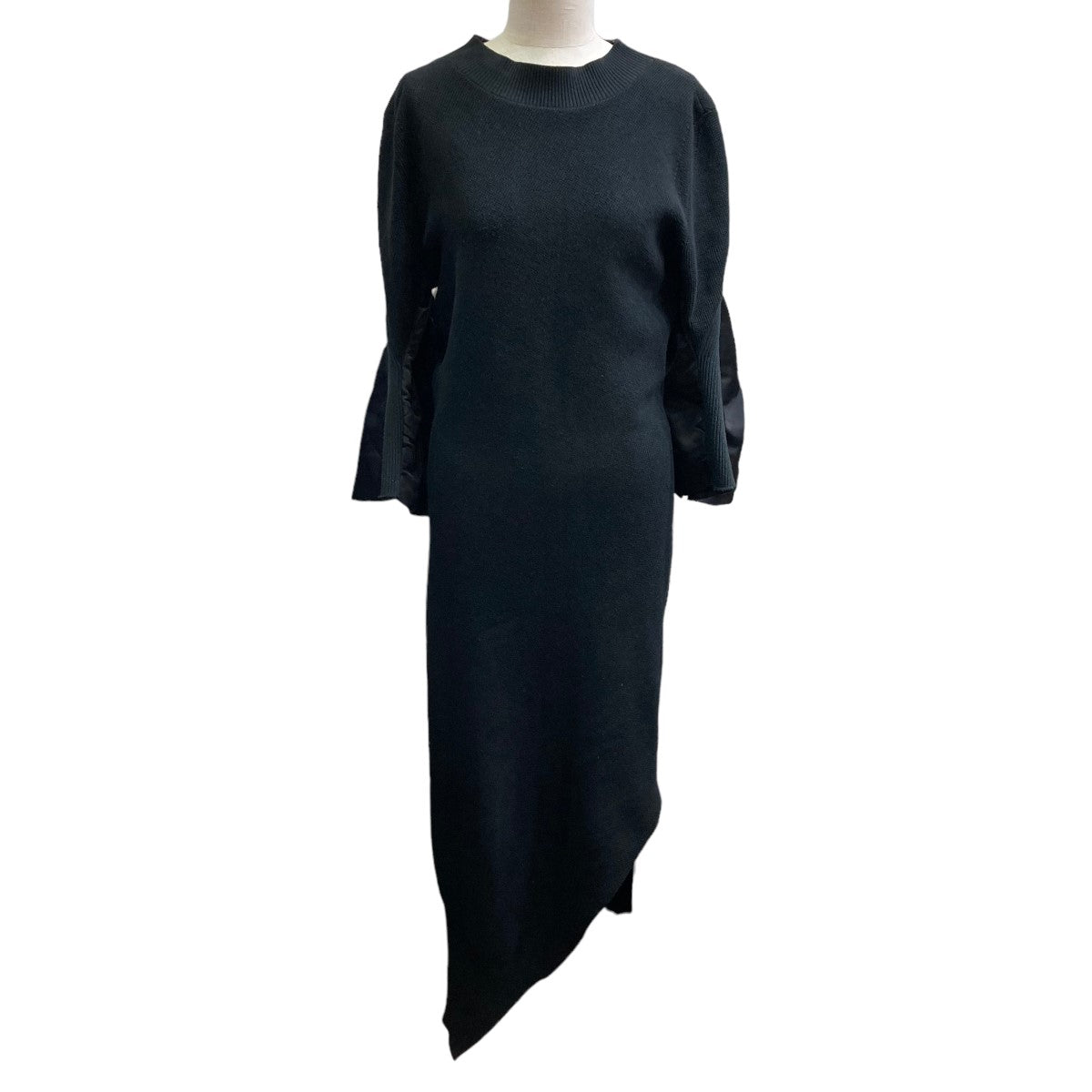 sacai(サカイ) 23SS「Nylon Twill Mix Dress」ナイロンツイルミックスドレス ワンピース 23-06676 ブラック  サイズ S｜【公式】カインドオルオンライン ブランド古着・中古通販【kindal】