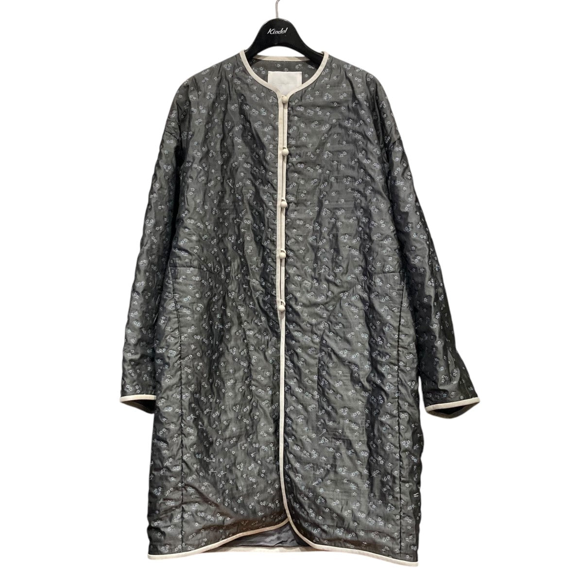 mame kurogouchi(マメクロゴウチ) Osmanthus Motif Jacquard Coat中綿コートMM21FW-C0507  MM21FW-C0507 グレー サイズ 1｜【公式】カインドオルオンライン ブランド古着・中古通販【kindal】