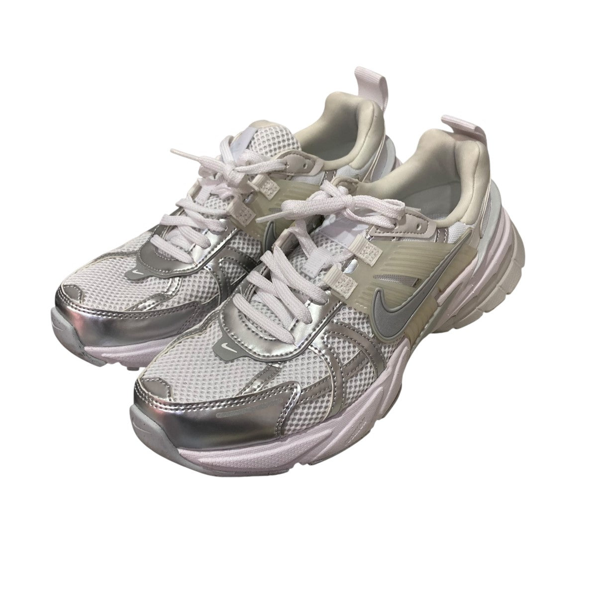 NIKE(ナイキ) V2K Run Women'sスニーカーFD0736-104 FD0736-104