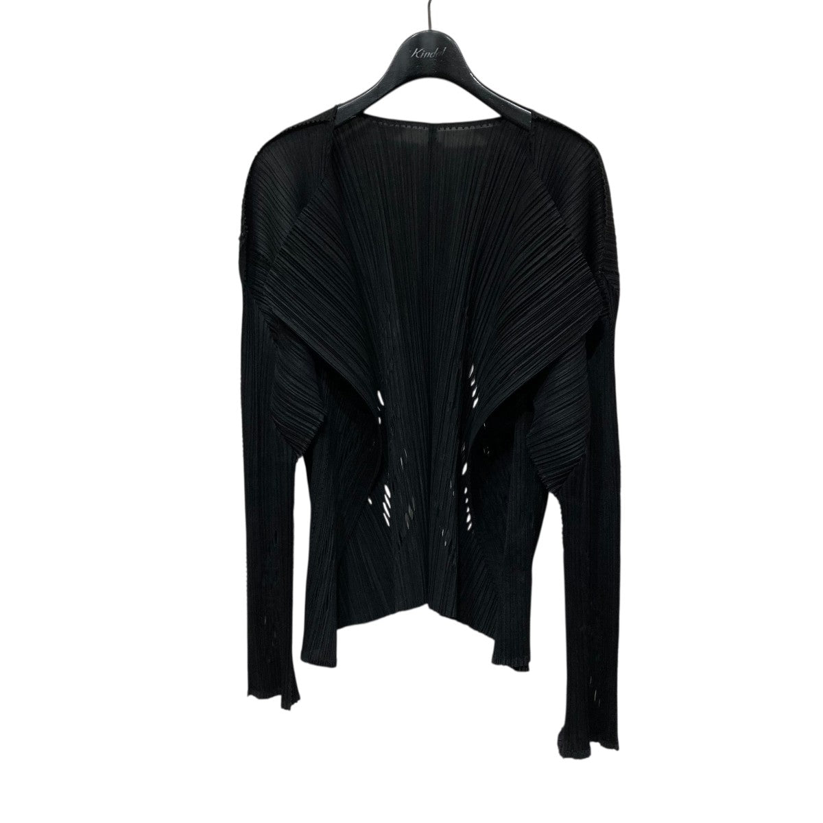 プリーツプリーズ ラミープリーツ カーディガン アイテムのご紹介「RAMIE PLEATS」 – isseymiyake.com