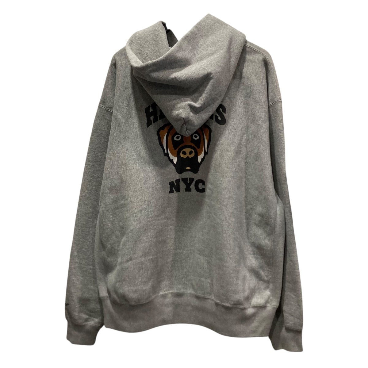 バックプリントプルオーバーパーカー