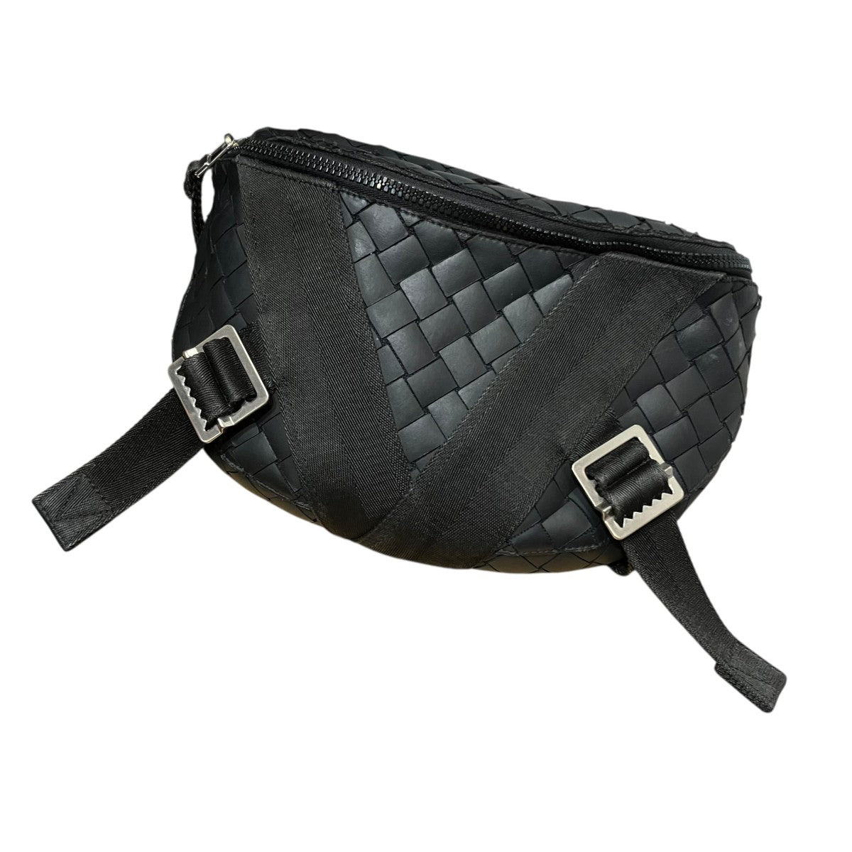 美品 BOTTEGA VENETA ボディ ウエストバッグ イントレチャート BOTTEGA VENETA(ボッテガヴェネタ) イントレチャートウエストバッグ
