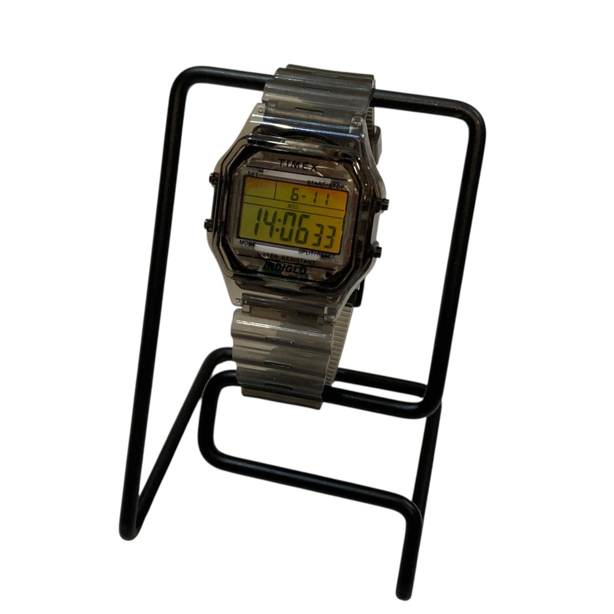 TIMEX × BEAMS別注 Classic Digital Watch BEAMS x Timex Black Classic Digital Collab Watch | Hypebeast