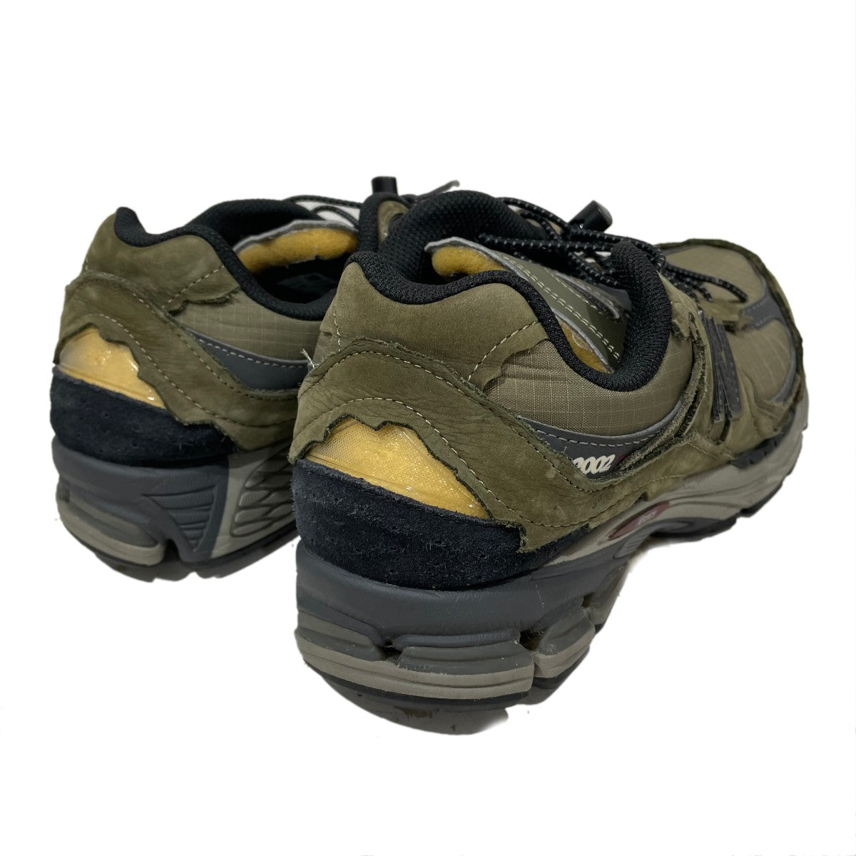 スニーカー M2002RDN