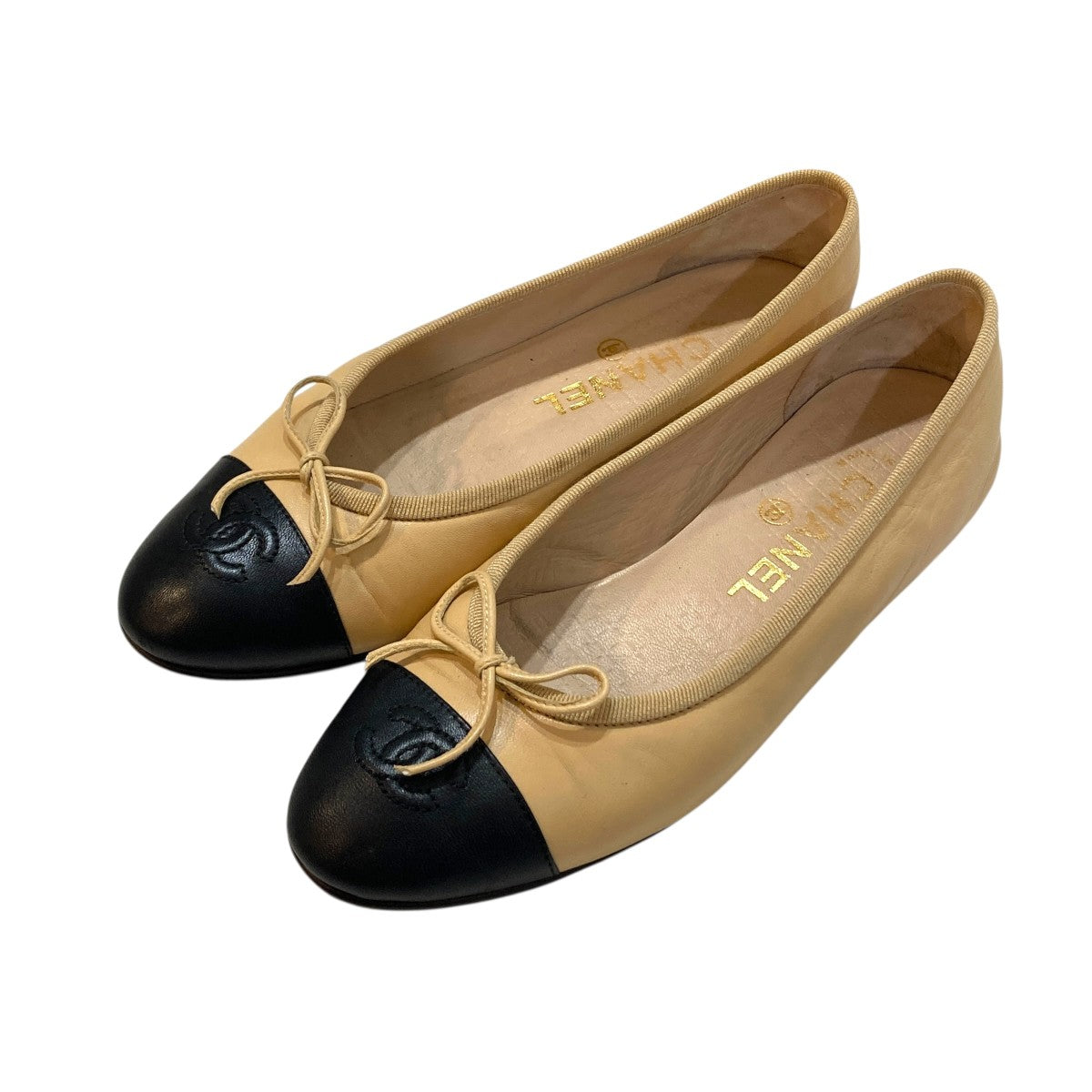 未使用同様❣️シャネルパンプス❣️チェーンデザイン37.5ベージュ❣️ CHANEL(シャネル) パンプス ベージュ×ブラック サイズ 35｜【公式