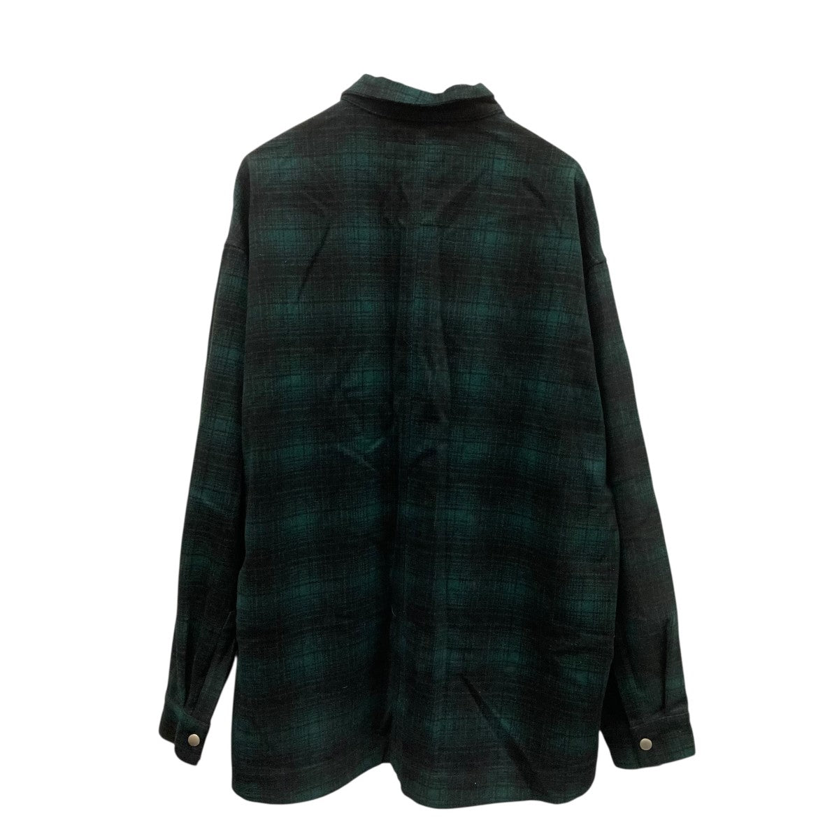 チェックシャツ