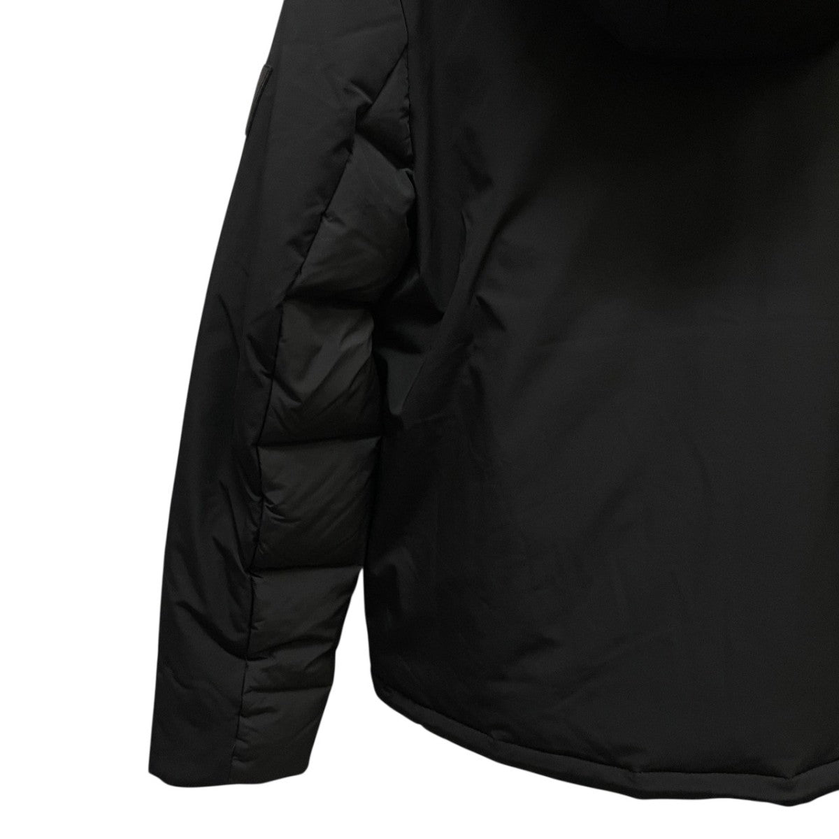 ステッチレスミックスメディアフーデッドダウンジャケット K110325