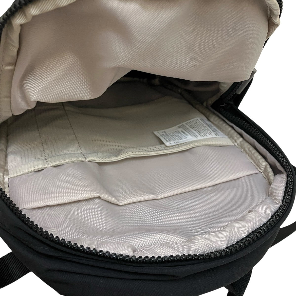 W Never Stop Mini BackpackバックパックNMW82351