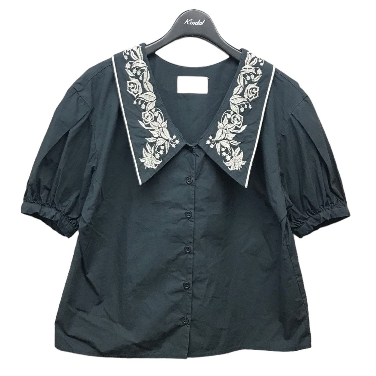 AMERI(アメリ) 「MEDI EMBROIDERY COLLAR BLOUSE」刺繍半袖ブラウス ...