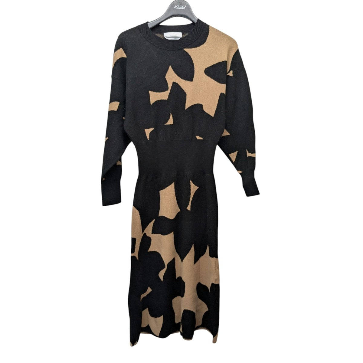 HUGO BOSS(ヒューゴボス) フラワーワンピース ベージュ×ブラック HUGO BOSS(ヒューゴボス) フラワーワンピース ベージュ×ブラック