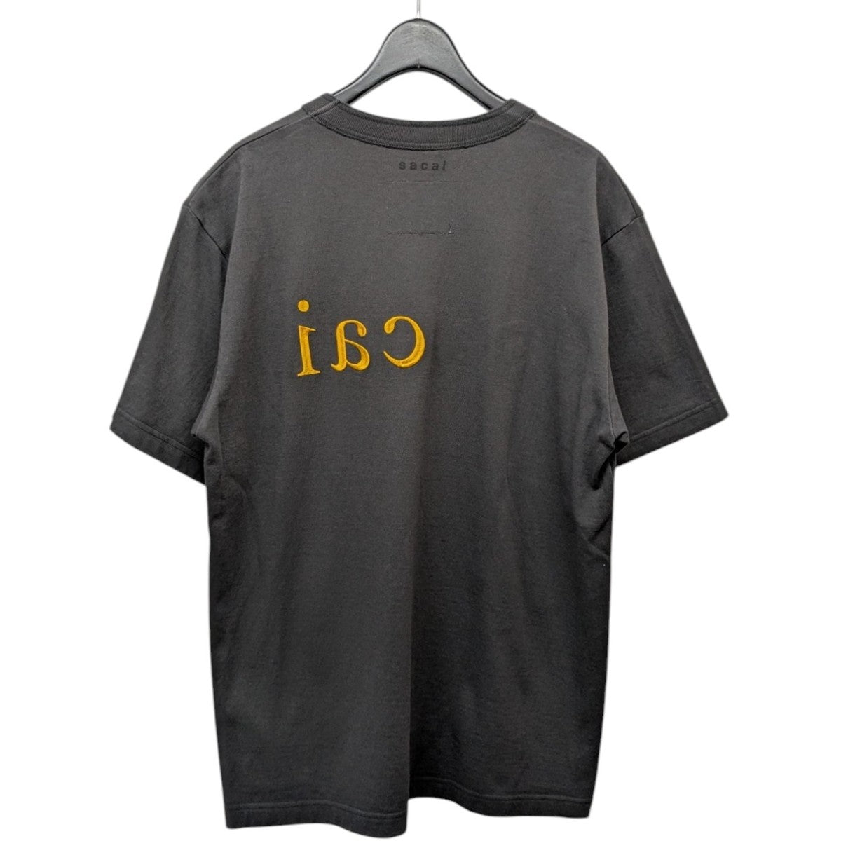 sacai 青山店限定 ロゴ刺繍Tシャツ 古着・中古-2枚目のアイテム画像
