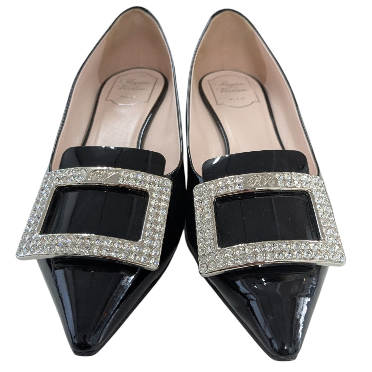 フラットパンプス