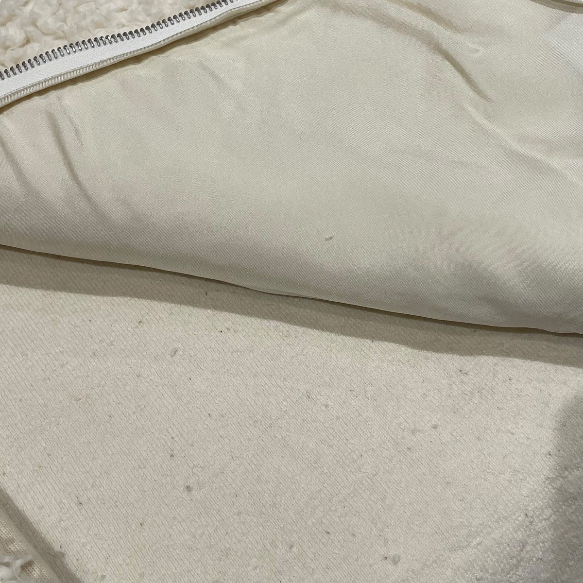 23AWSWEATSHIRT HN ZIP UPボアジャケットJ47GU0011