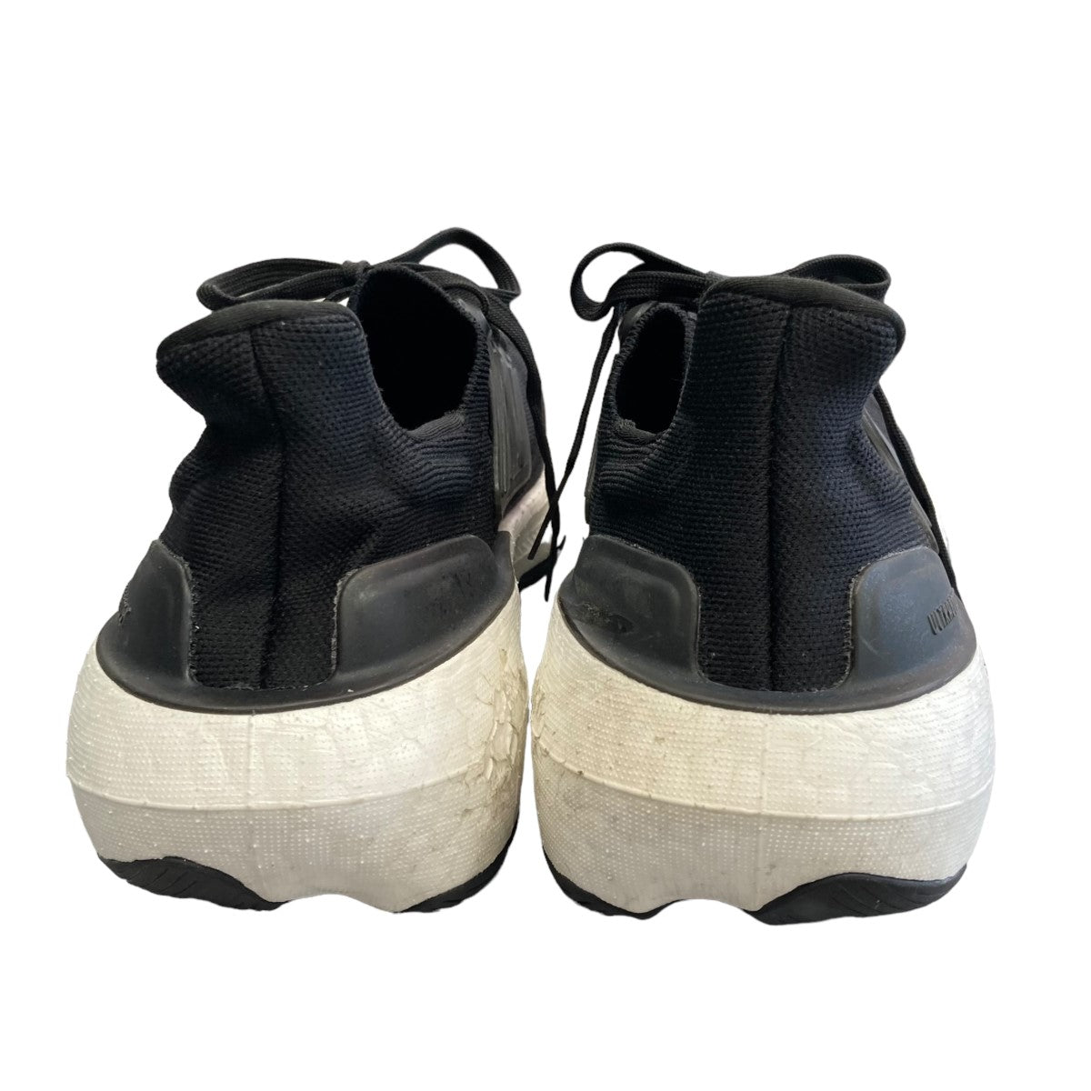 Ultraboost LightローカットスニーカーGY9351