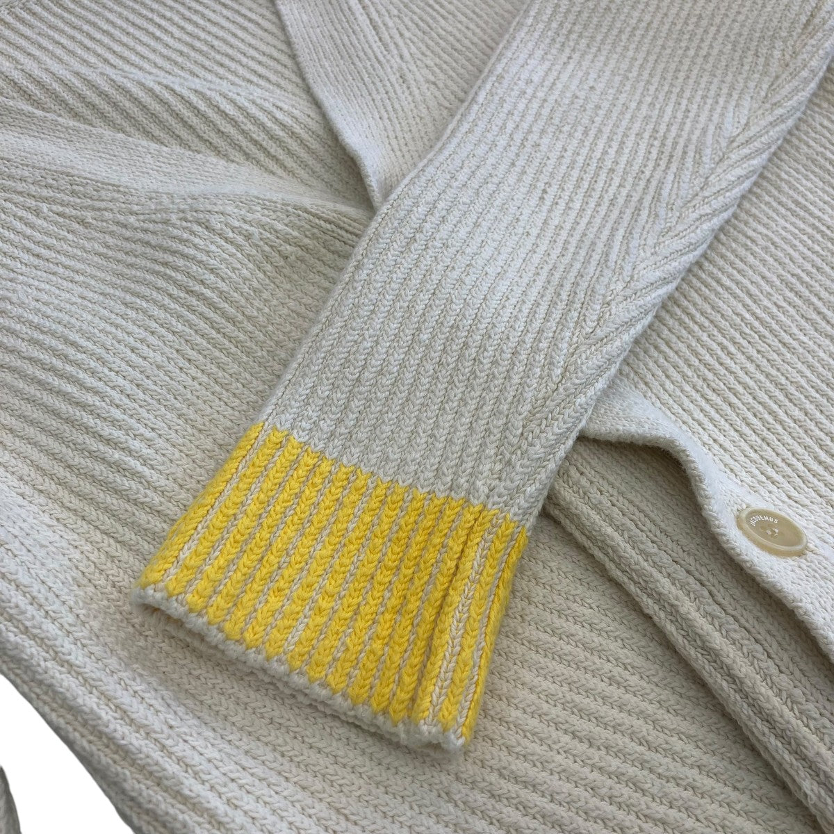 JACQUEMUS 22SSカーディガン225KN071-2068 古着・中古-4枚目のアイテム画像