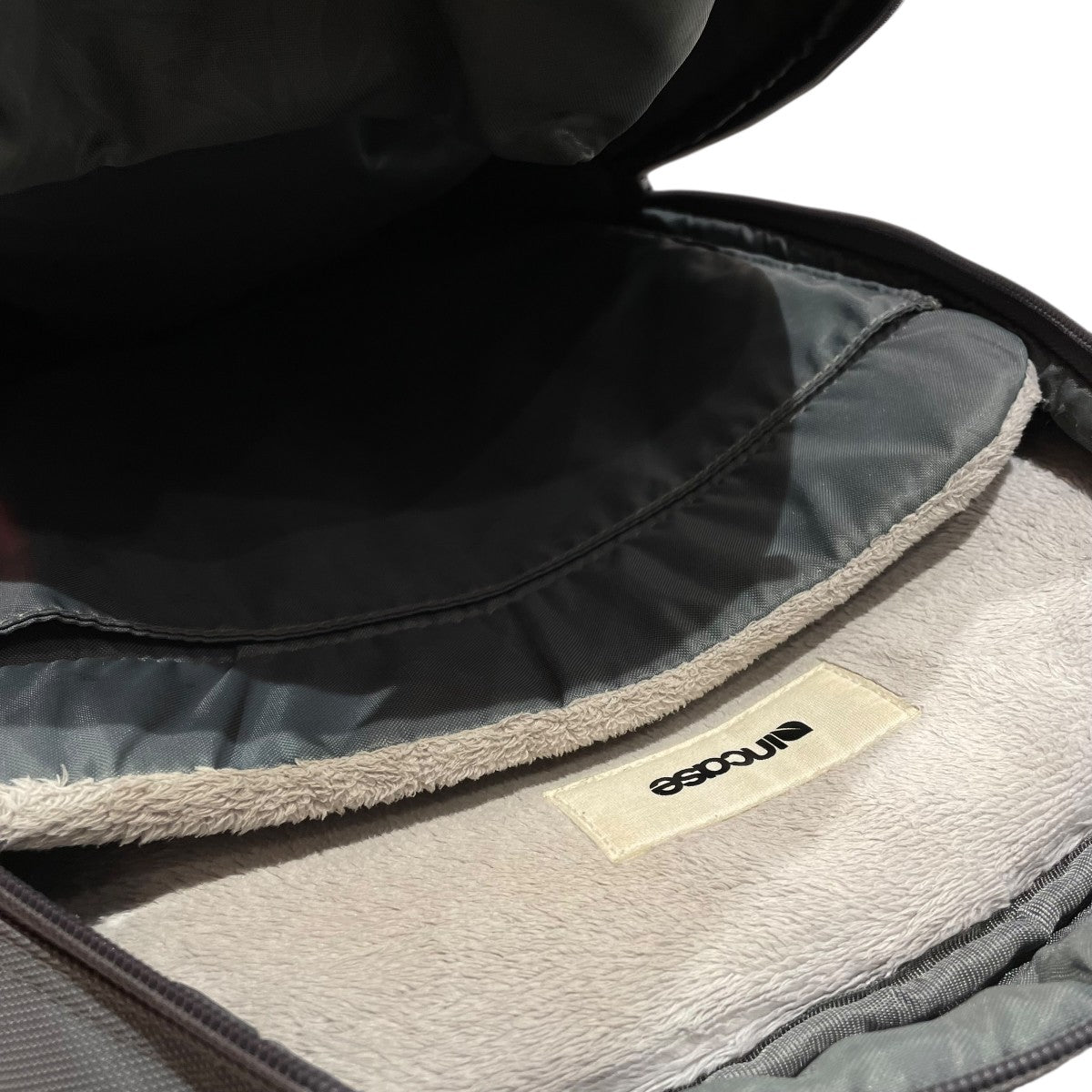 Incase リュック 古着・中古-4枚目のアイテム画像