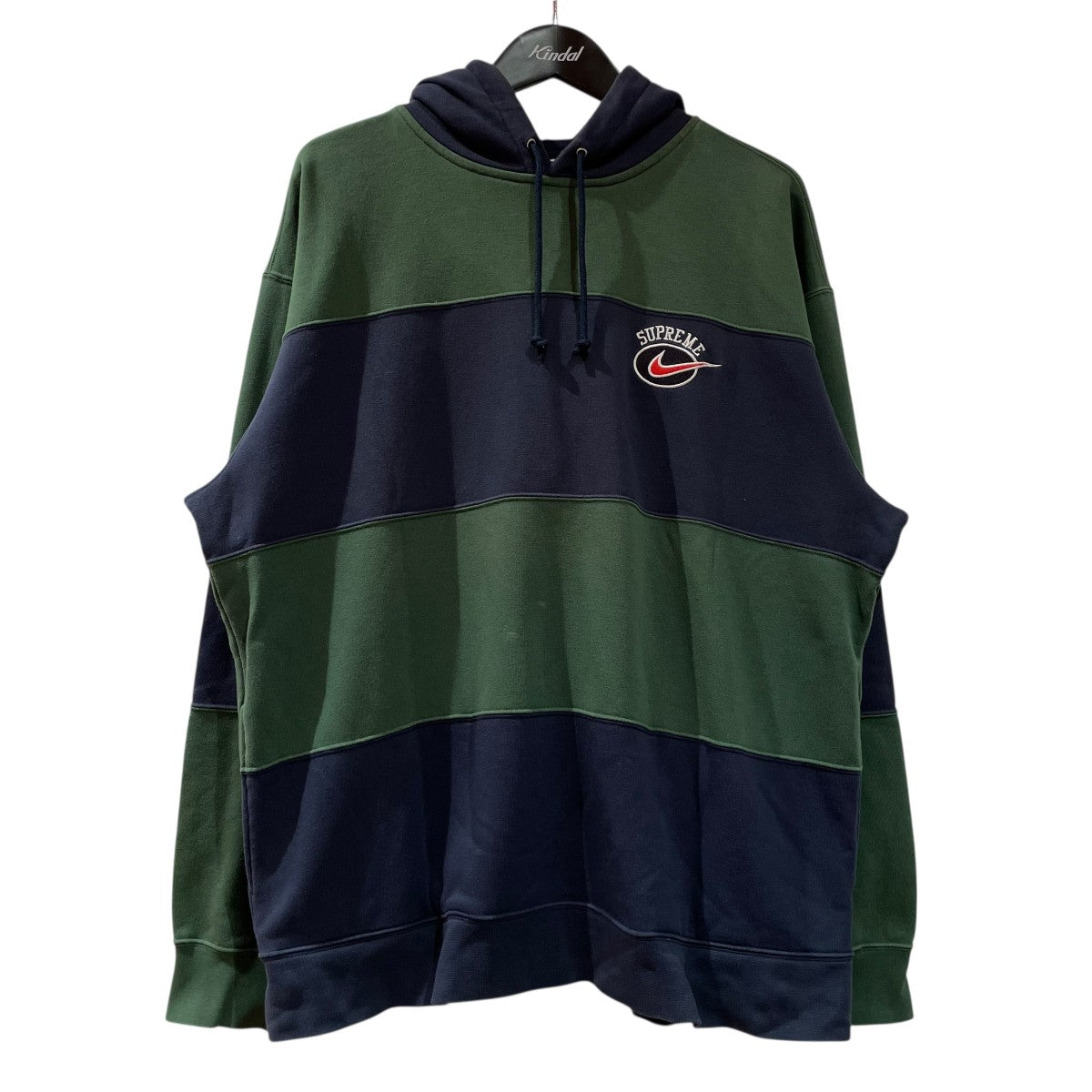 プルオーバーパーカー