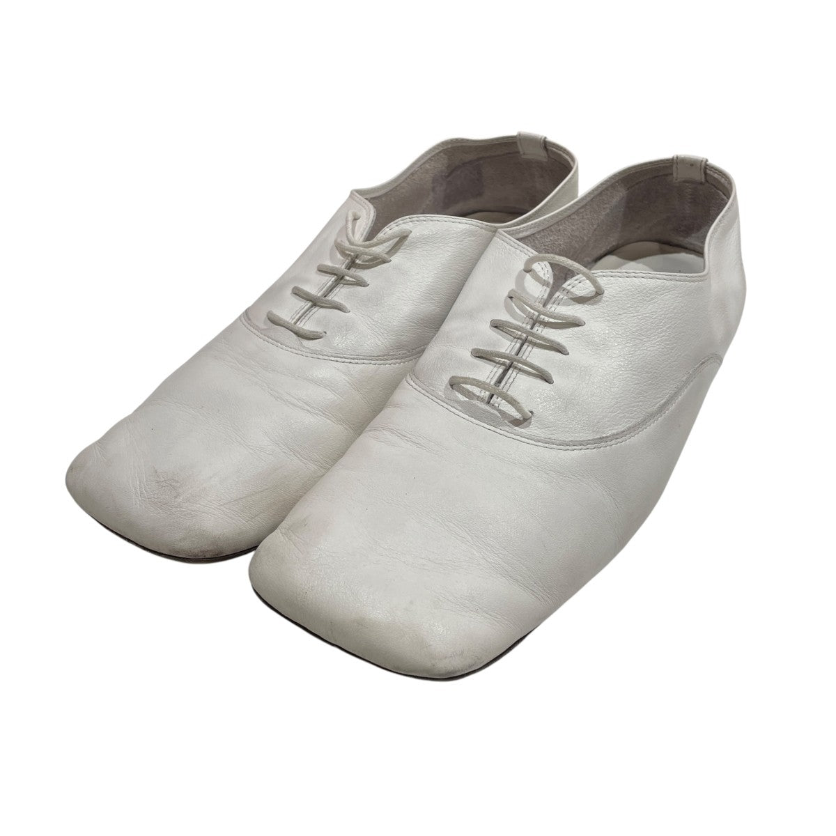 JACQUEMUS×Repetto レザーシューズ ホワイト｜【公式】カインドオル