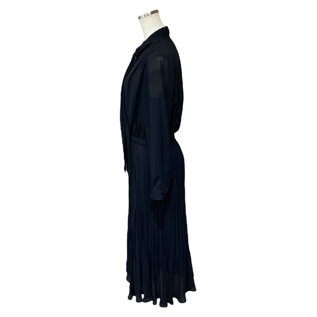 25AWGGE-25030 ジョーゼットシフォンプリーツワンピース